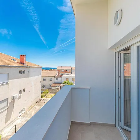 2 Bedroom Beautiful In Kastel Novi
