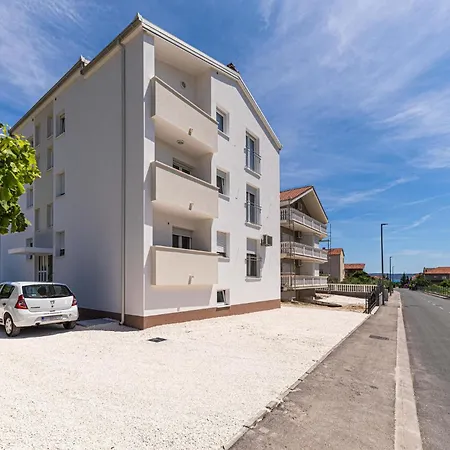 2 Bedroom Beautiful In Kastel Novi *