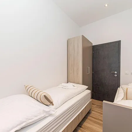 Apartment 2 Bedroom Beautiful In Kastel Novi Kastela