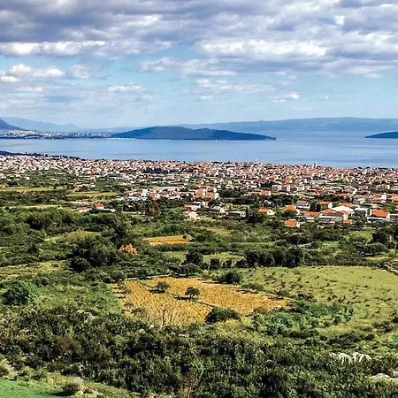 2 Bedroom Beautiful In Kastel Novi Apartment *